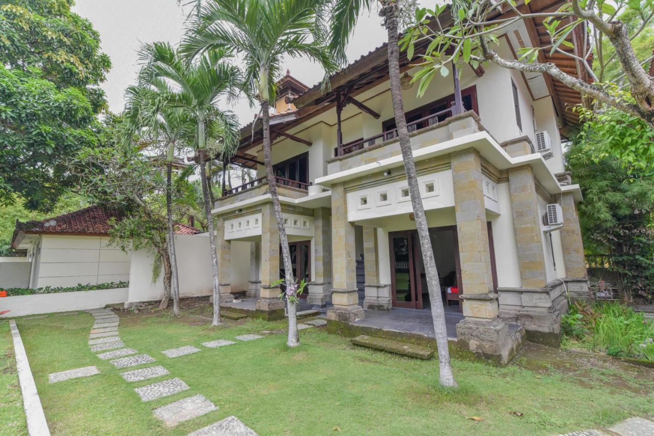Reddoorz Plus Near Seminyak Square Ντενπασάρ Εξωτερικό φωτογραφία